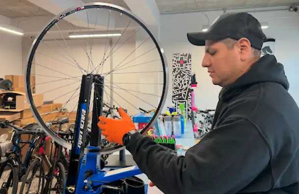 Aztecs - Marco repairs accident